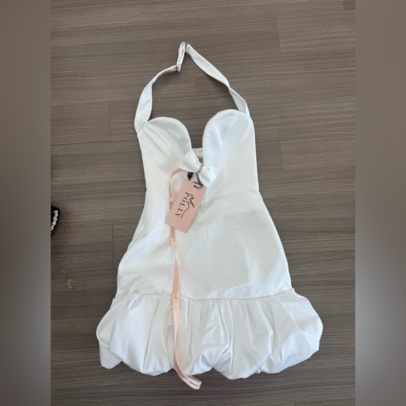 Oh Polly Millie Bow-Detail Halterneck Bubble Hem Mini Dress - Picture 3 of 5